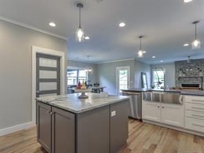 Building Photo - 4 br, 3 bath House - 11522 S. Ash St.