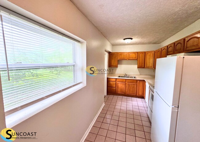 Building Photo - Fenced 4 Bedroom in South Jax!