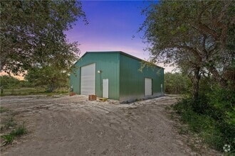 Building Photo - 2122 Prairie Rd