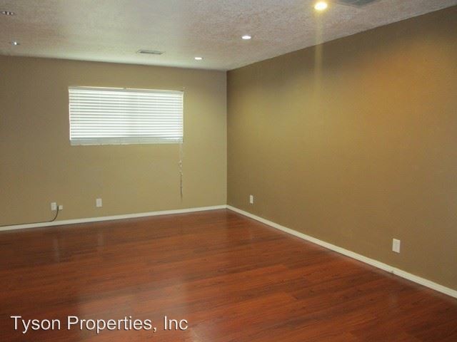 Building Photo - 3 br, 2.5 bath House - 8804 Bellehaven Ave NE