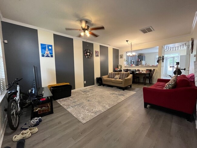 Building Photo - Charming 2BD, 2.5BA Cary Townhome with Sto...