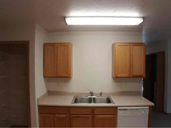 Building Photo - 45 Appleway Dr