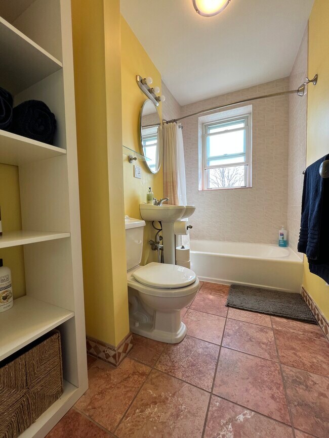 Bathroom - 145 Farragut Rd