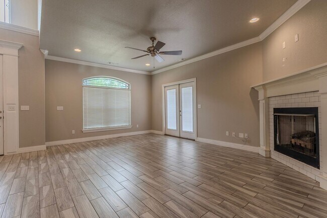 Foto del edificio - 545 N Salem Rd