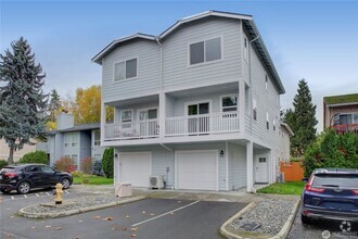 Building Photo - 12607 NE 132nd St