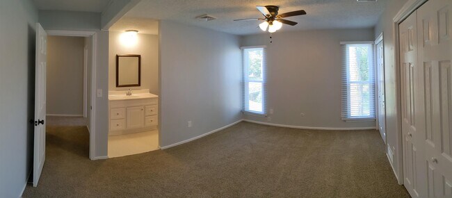 Foto del edificio - 925 S Lindenwood Dr