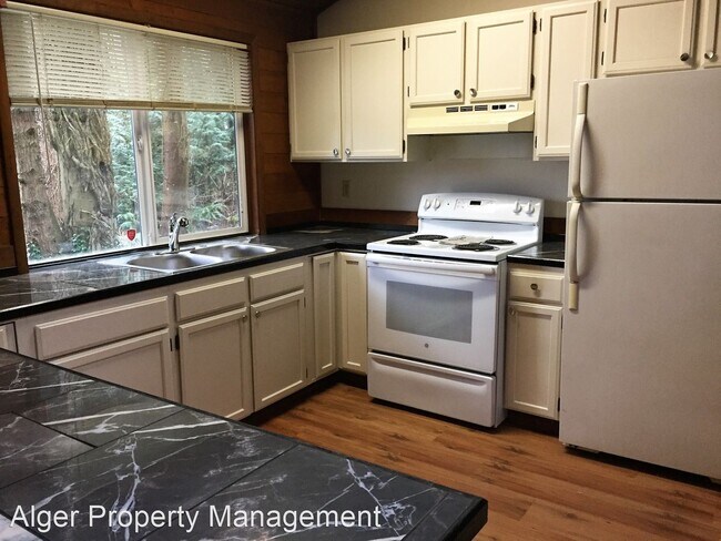 Building Photo - 2 br, 1 bath House - 5492 NE Gamblewood Rd.