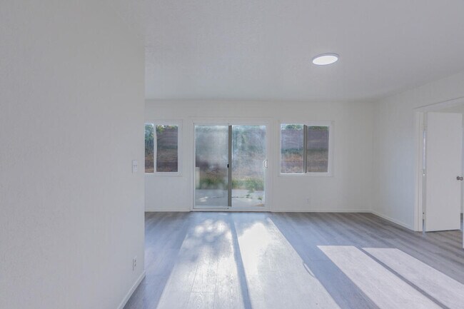 Building Photo - 45462 E 3rd St