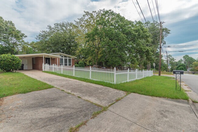 Foto del edificio - ***Special $300 off 2nd Month's rent*** $1...