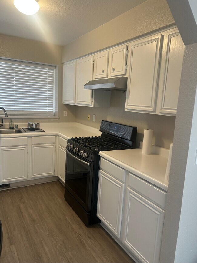 Foto del edificio - 1808 Rock Ct