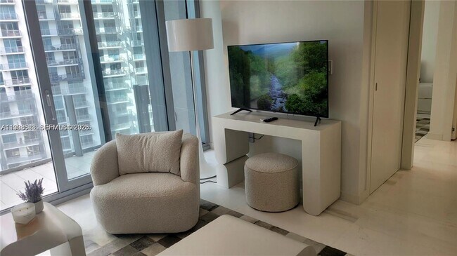 Foto del edificio - 300 Biscayne Blvd Way