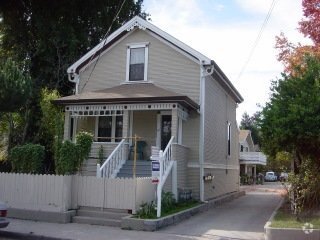 Building Photo - 147 Market St