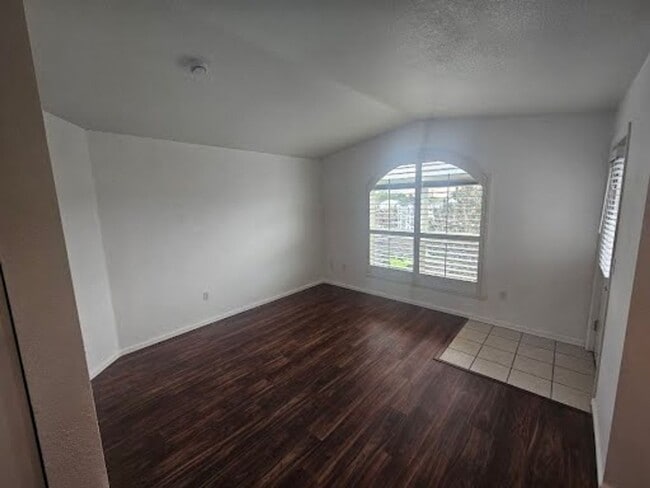 Building Photo - **Coming Soon** 2 Bed/2 Bath Top Floor Condo with Covered Garage Space and Additional Storage