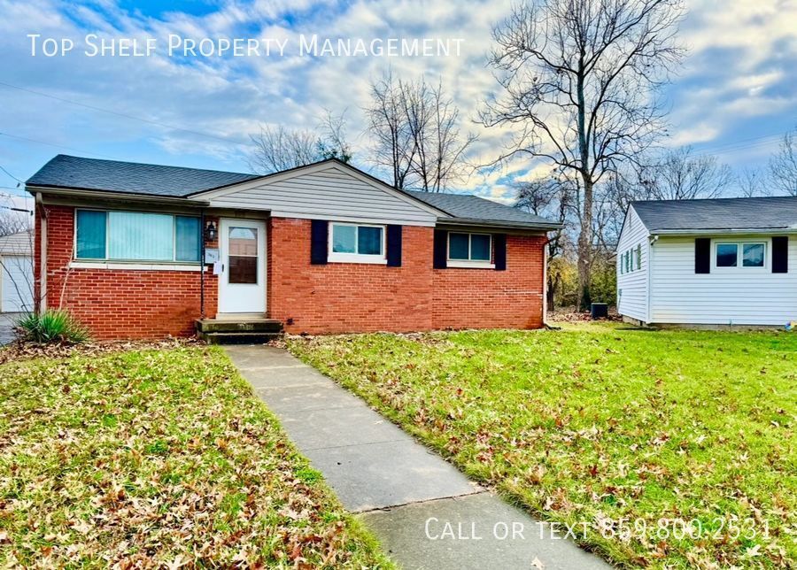 Primary Photo - 3 Bedroom with Extra Bonus Room!
