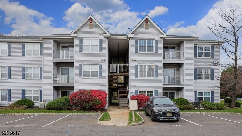 Primary Photo - 424 Stratford Pl