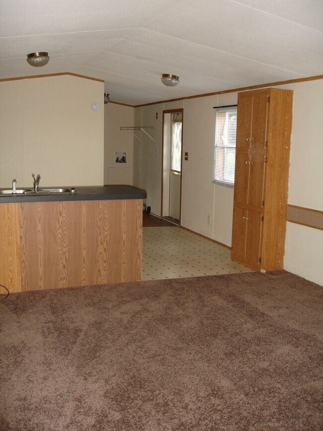 Building Photo - 2 br, 2 bath House - 19 ROBERTS ROAD