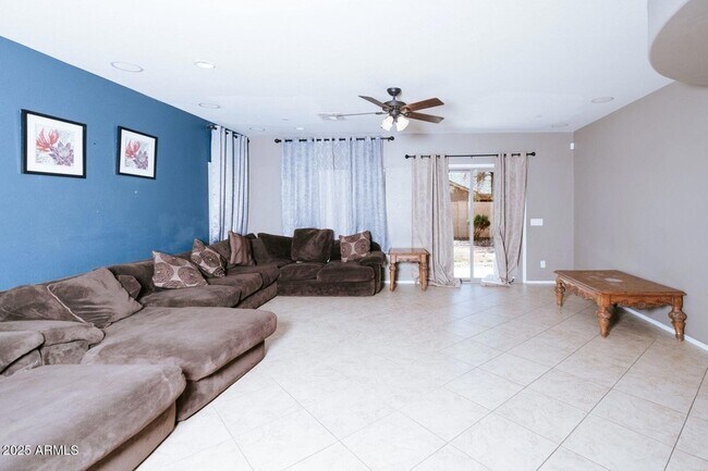 Foto del edificio - 19367 W Madison St