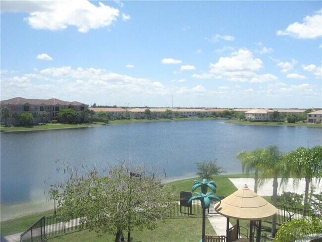 Building Photo - 4706 SW 160th Ave
