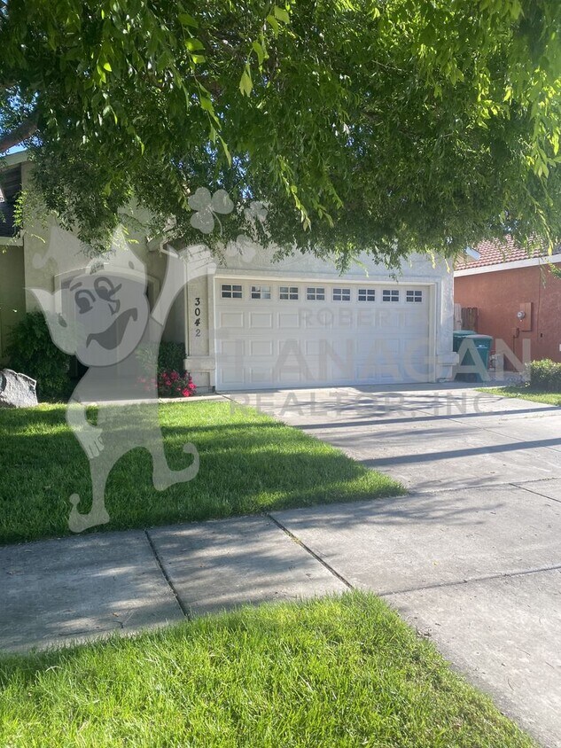 Primary Photo - 3 bedroom/2 bathroom home