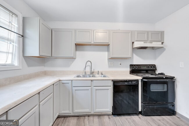 Building Photo - 968 Sexton Dr