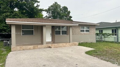 Building Photo - 2771 NW 11th Ct