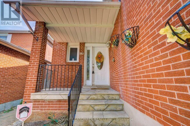 Building Photo - 183 KERSEY Crescent