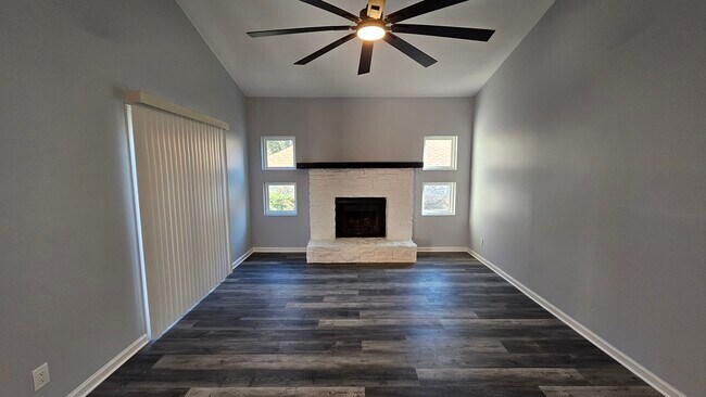 Foto del edificio - 263 Mooring Cir