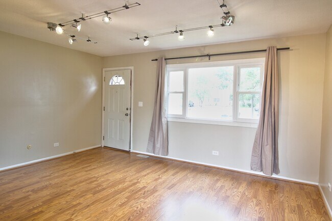 Foto del edificio - 3327 Allspice Ct