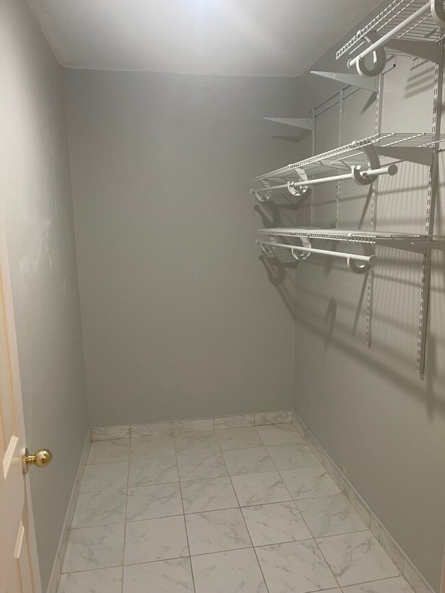 Building Photo - 3686 Lantern Walk Ln