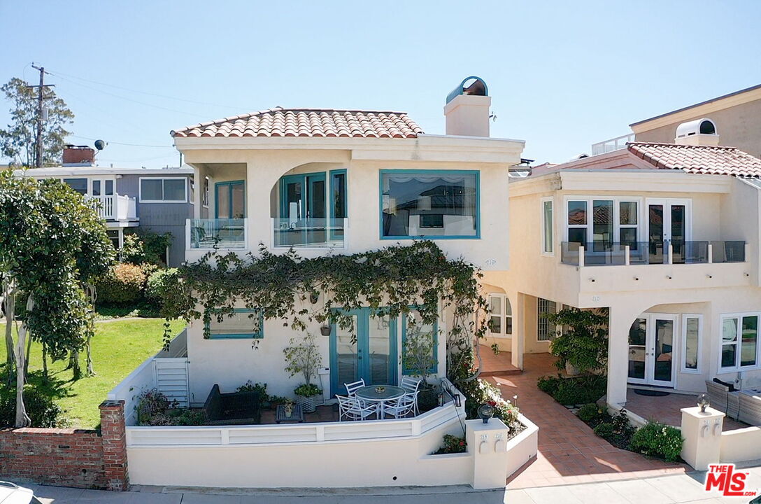 218 Carnation Ave, Newport Beach, CA 92625 Condo for Rent in Newport