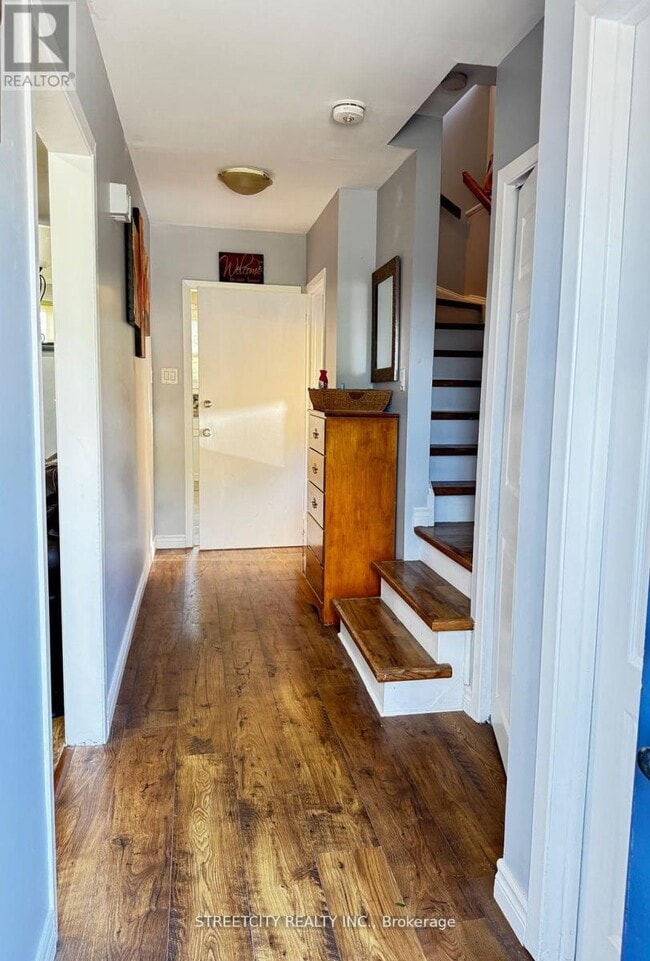 Building Photo - 237 Homestead Crescent