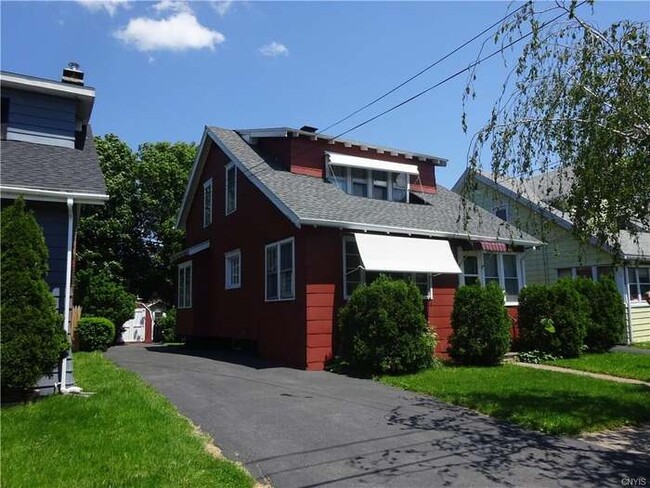 Building Photo - 344 Malverne Dr