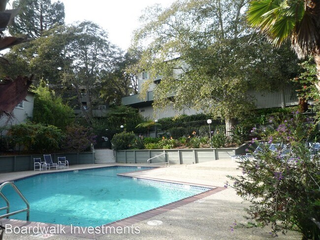 Building Photo - 2 br, 2 bath House - 115 Piccadilly Pl. #D 1D