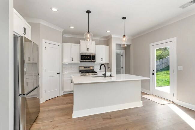 Foto del edificio - 577 Davis Vly Dr