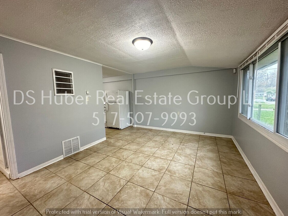 2303 Fielding Dr, Lansing, MI 48911 House Rental in Lansing, MI