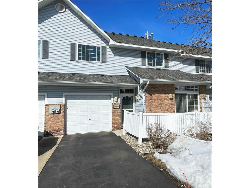13485 Carmody Dr, Eden Prairie, MN 55344 Townhome Rentals in Eden
