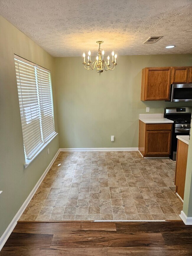 Foto del edificio - Rare 3 bed 2.5 located in the Etowah School District