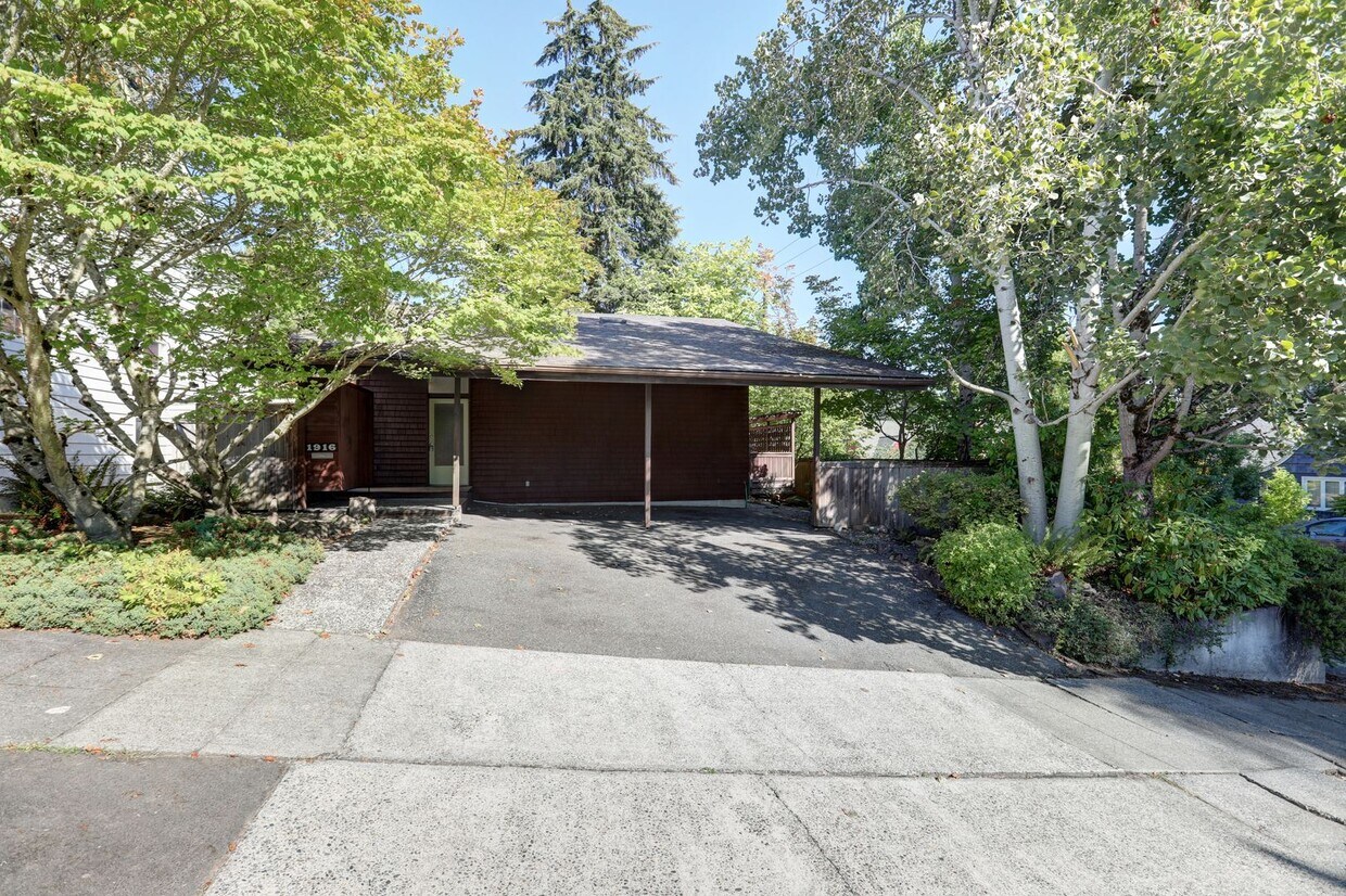 Foto principal - Bright, Spacious 3 Bedroom Home Rambler in...