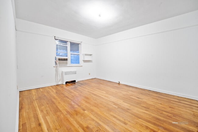 Building Photo - 3828A Barnes Ave