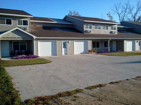 Exterior - 201 N Sherman St