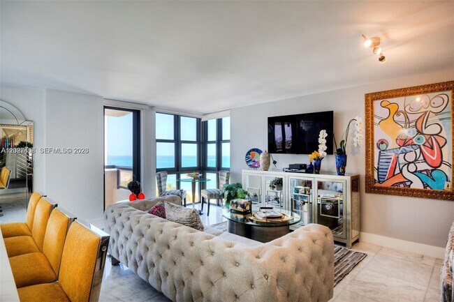 Foto del edificio - 2555 Collins Ave