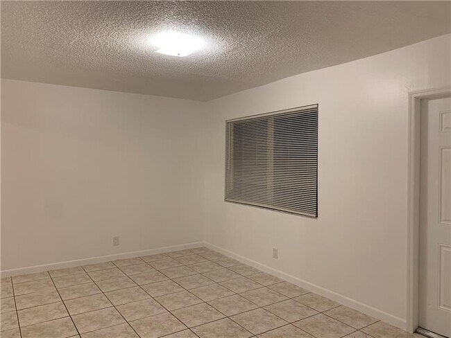 Foto del edificio - 1400 SW 3rd Ave