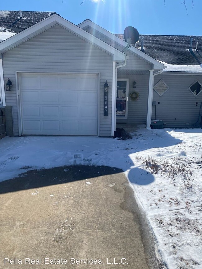 Building Photo - 2 br, 3 bath House - 2304 Bos Landen Drive...