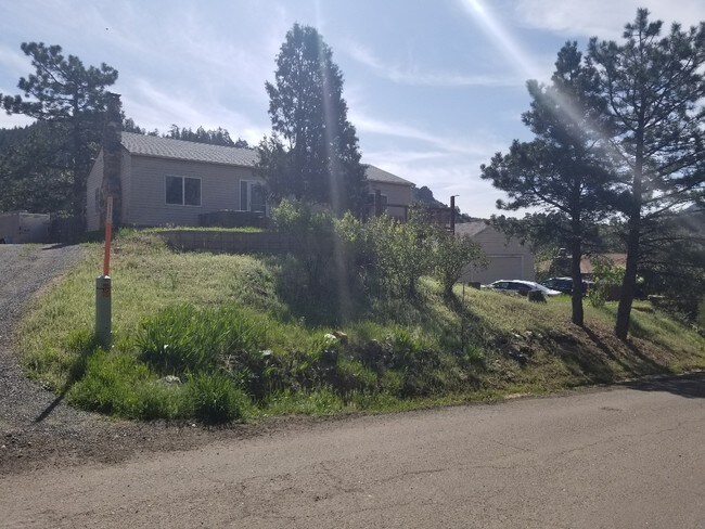 Foto del edificio - 2724 SE Grapevine Rd