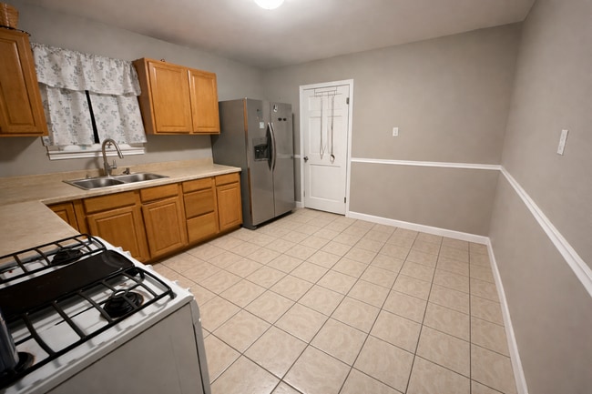 Foto del edificio - 705 Childress St