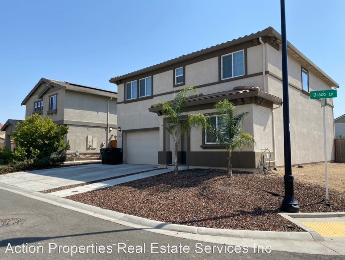 Foto principal - 4 br, 3 bath House - 400 Draco Lane