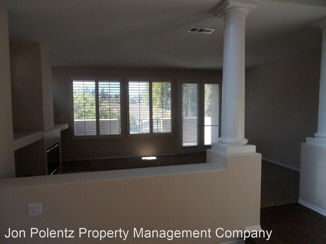 Building Photo - 3 br, 2 bath House - 460 S. San Vicente Ln.