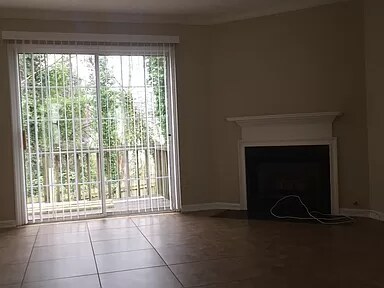 Foto del edificio - 3811 Meadow Green Ct