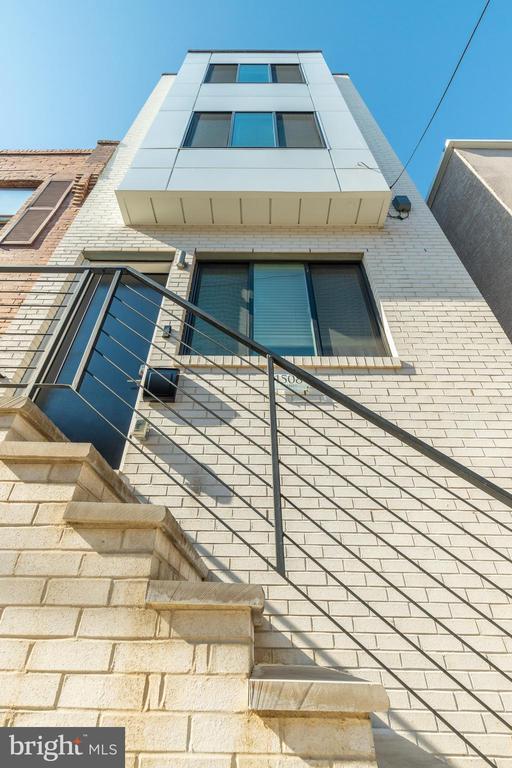Building Photo - 1508 S Taney St