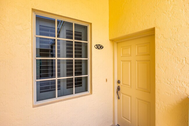 Building Photo - 8598 Via Lungomare Cir